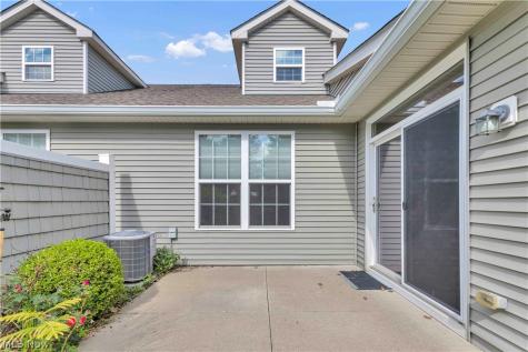 574 Hyannis Port Circle Avon Lake OH 44012
