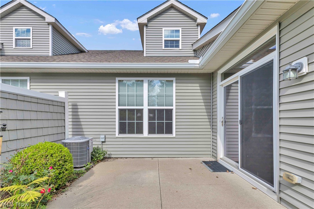 574 Hyannis Port Circle Avon Lake OH 44012
