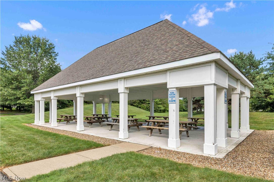 574 Hyannis Port Circle Avon Lake OH 44012