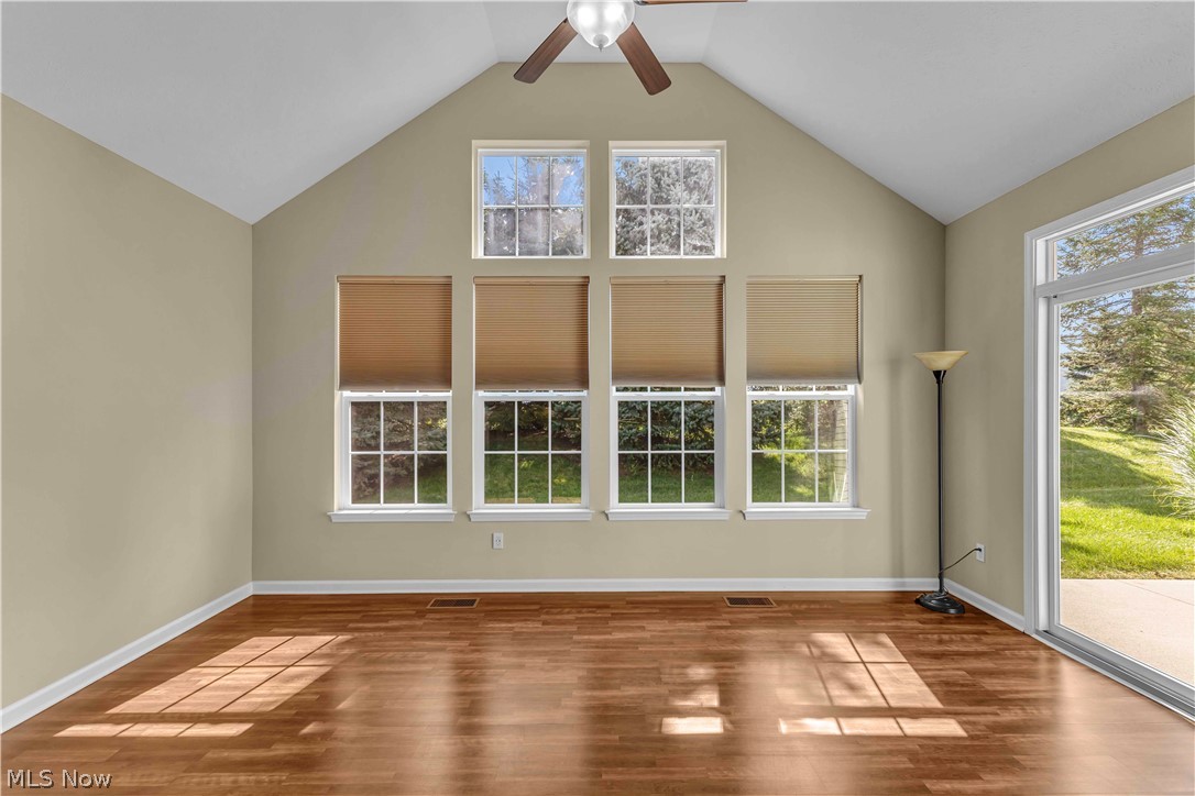 574 Hyannis Port Circle Avon Lake OH 44012