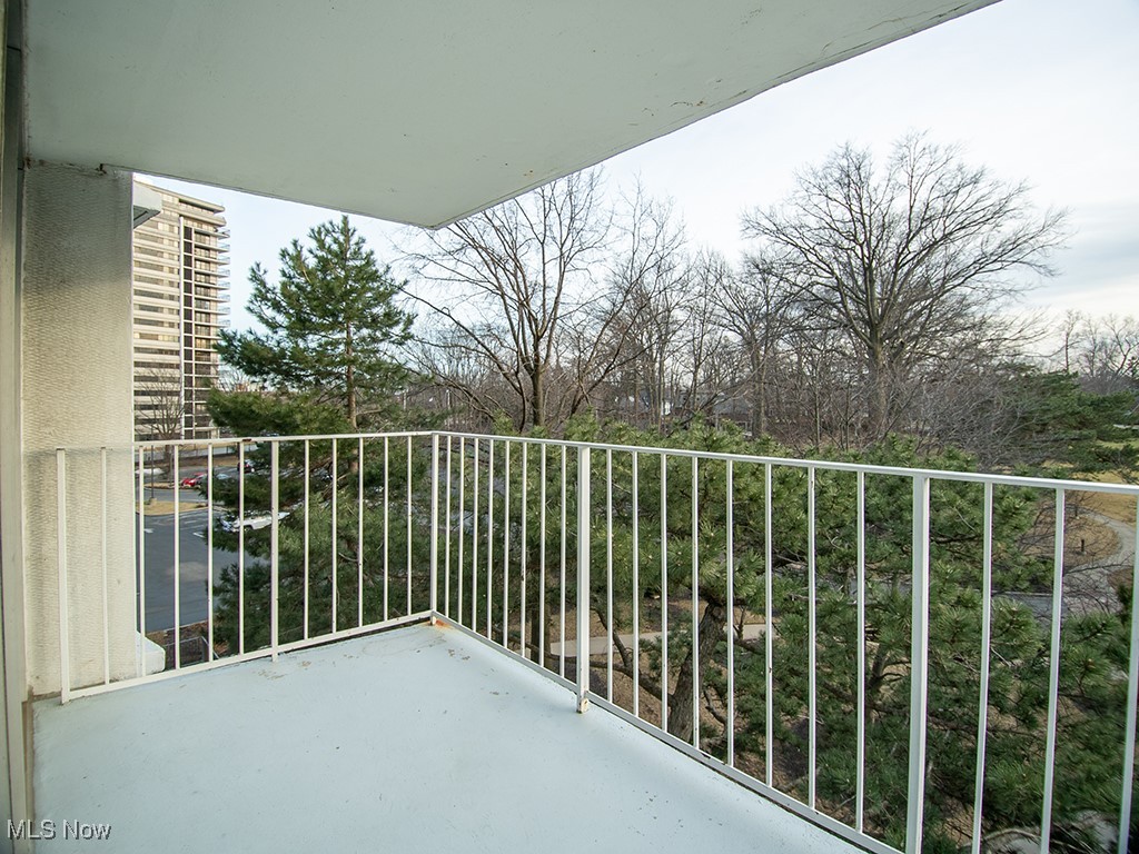 12700 Lake Avenue Lakewood OH 44107