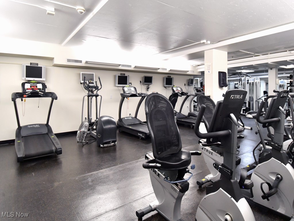 12700 Lake Avenue Lakewood OH 44107