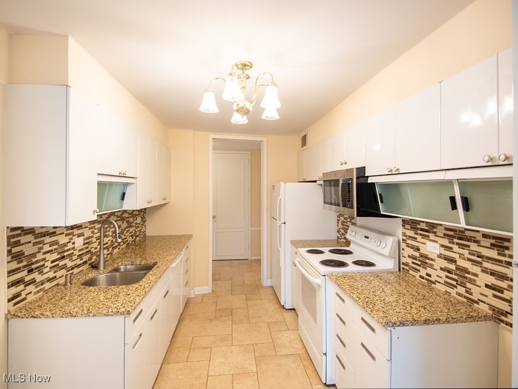 12700 Lake Avenue Lakewood OH 44107