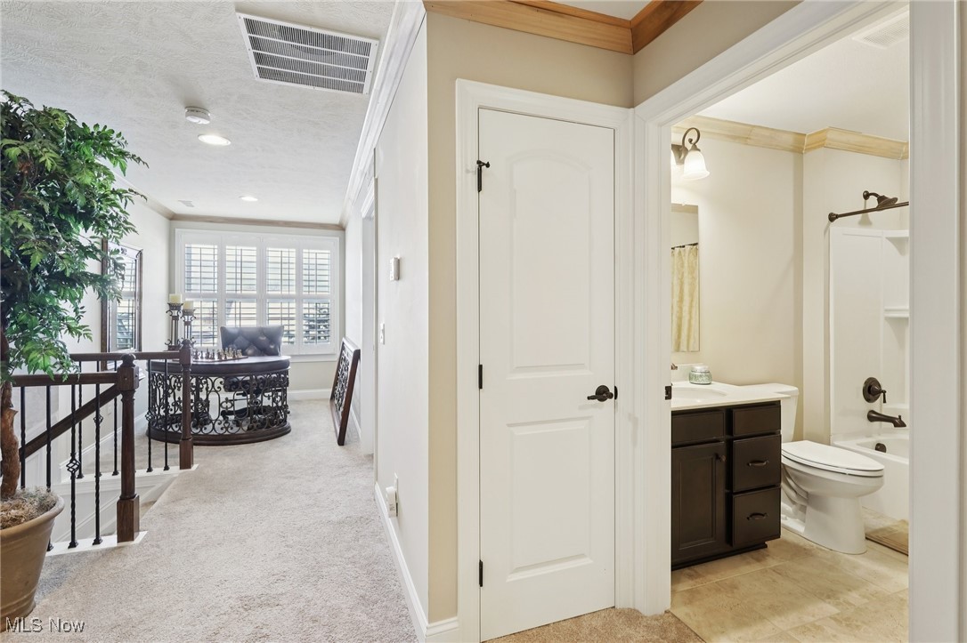 600 Shinnecock Lane Aurora OH 44202