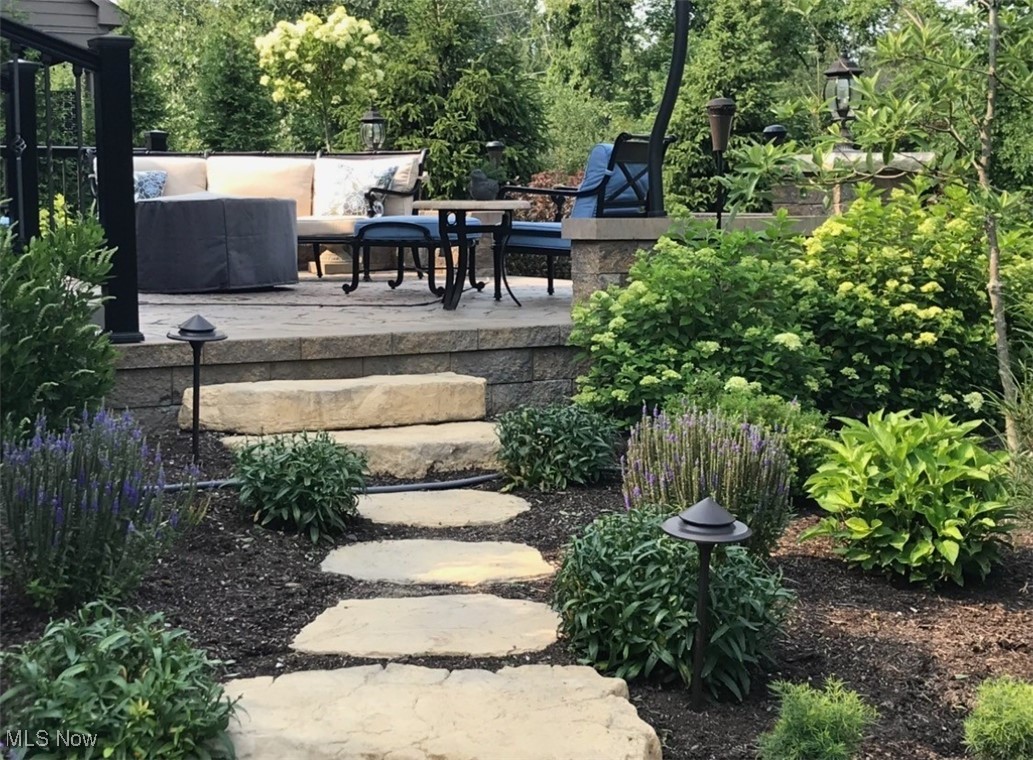 600 Shinnecock Lane Aurora OH 44202