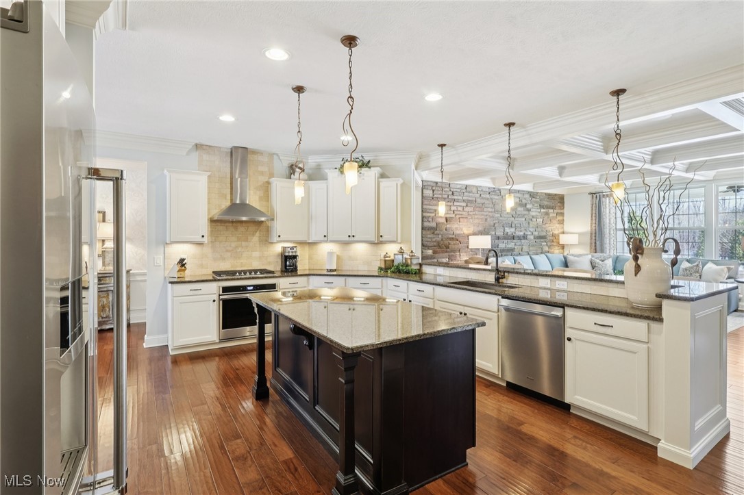 600 Shinnecock Lane Aurora OH 44202