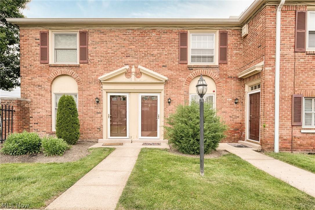 2398 Arlington Drive Lyndhurst OH 44124