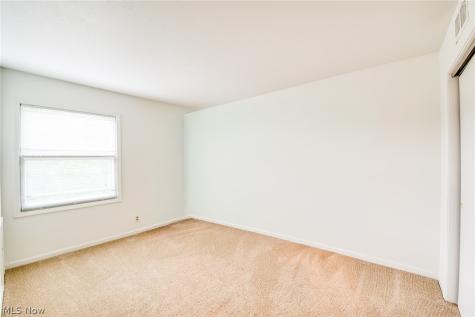 2398 Arlington Drive Lyndhurst OH 44124