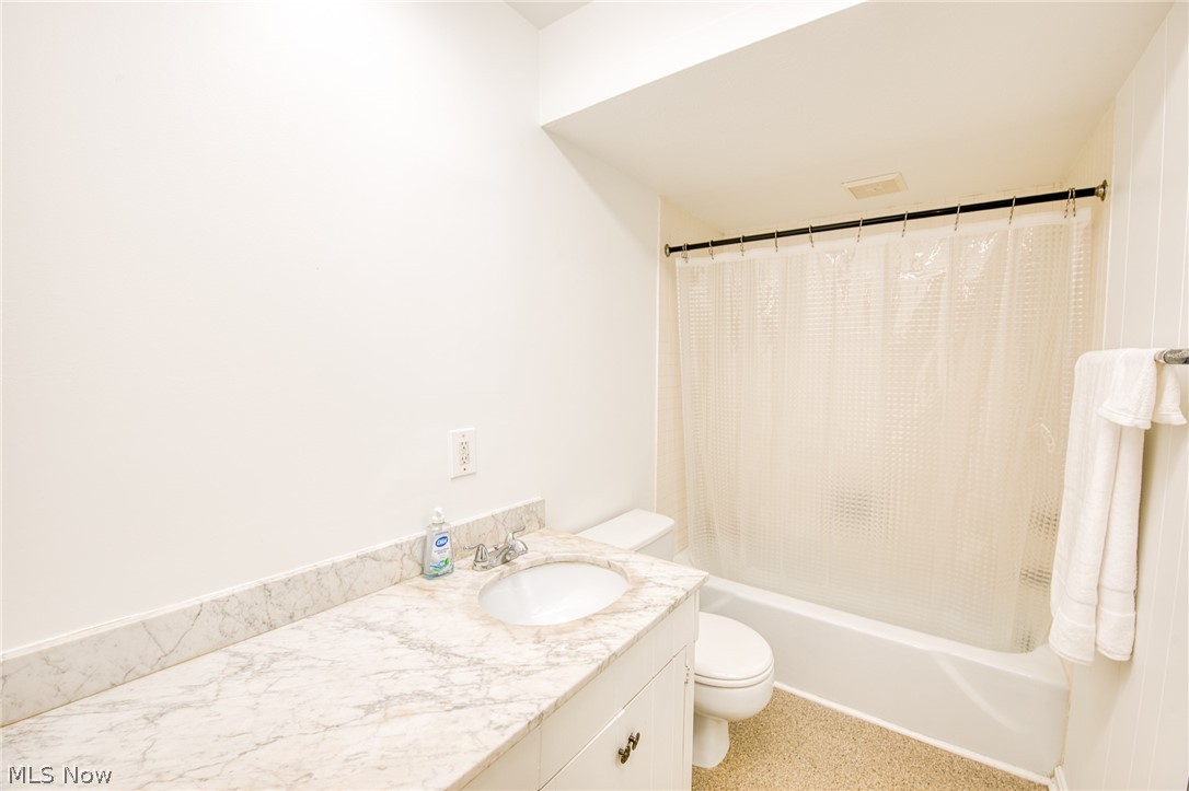 2398 Arlington Drive Lyndhurst OH 44124
