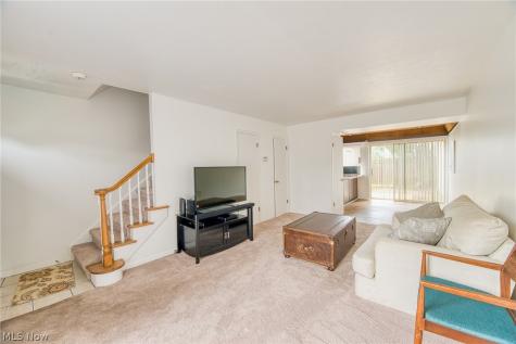 2398 Arlington Drive Lyndhurst OH 44124