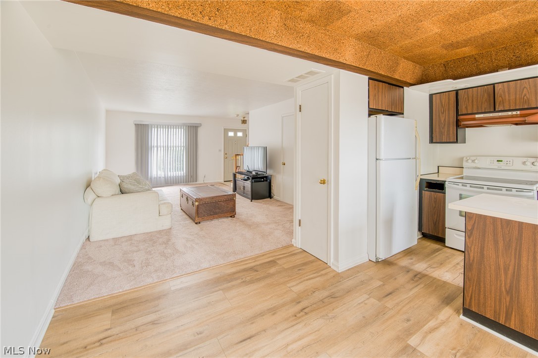 2398 Arlington Drive Lyndhurst OH 44124