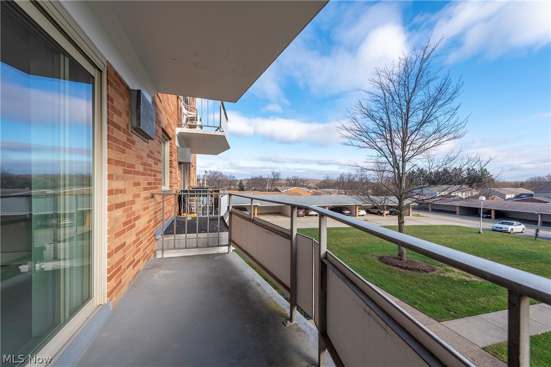 521 Tollis Parkway Broadview Heights OH 44147