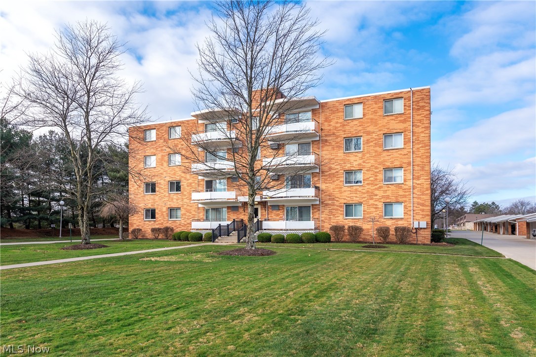 521 Tollis Parkway Broadview Heights OH 44147