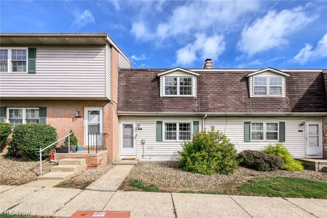 1317 Sandelwood Oval Kent OH 44240