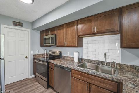 6804 Meadow Lane Middleburg Heights OH 44130