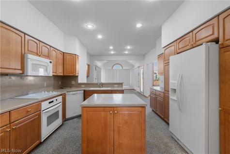 1315 Fieldcrest Drive Wadsworth OH 44281