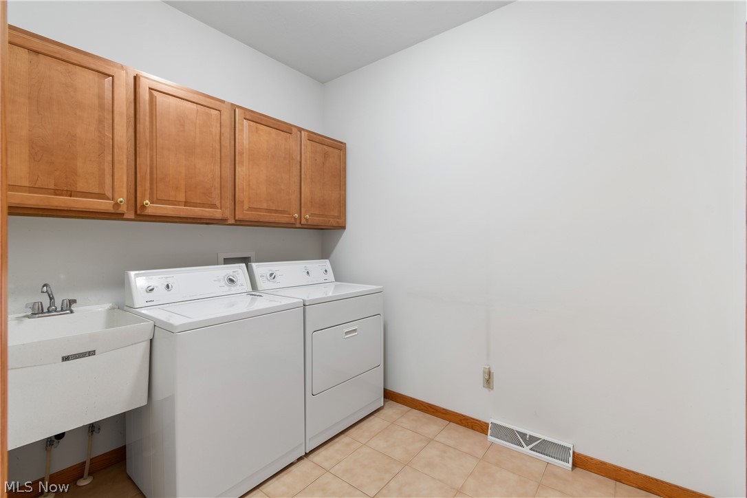1315 Fieldcrest Drive Wadsworth OH 44281