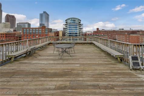 1133 W 9th Street Cleveland OH 44113