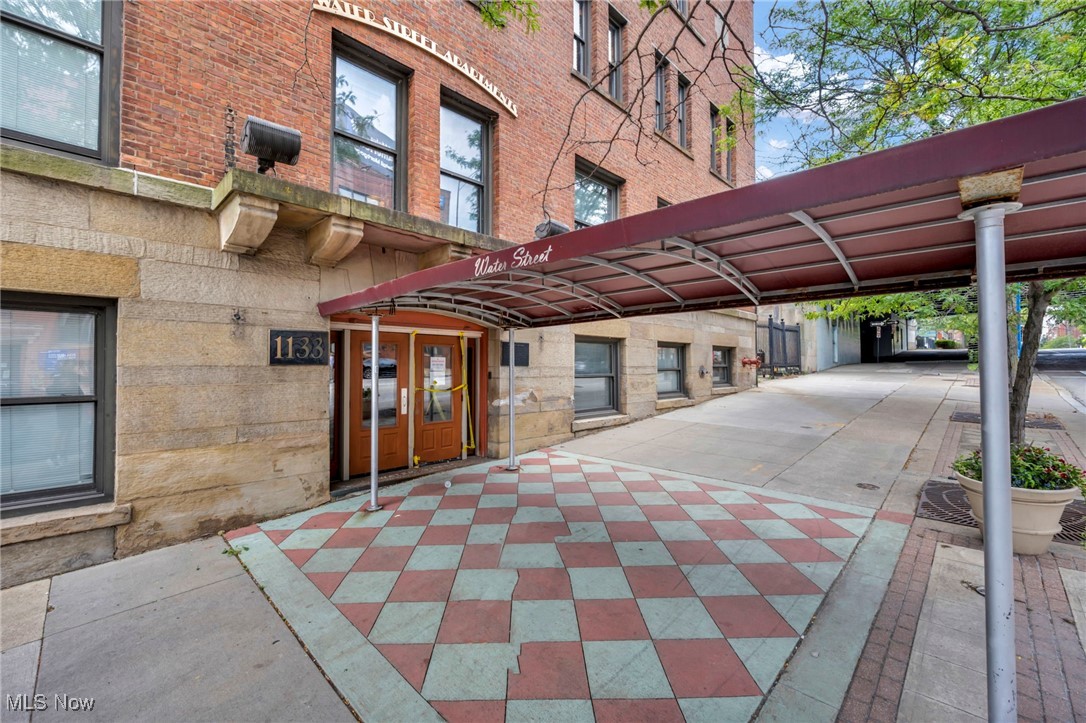 1133 W 9th Street Cleveland OH 44113