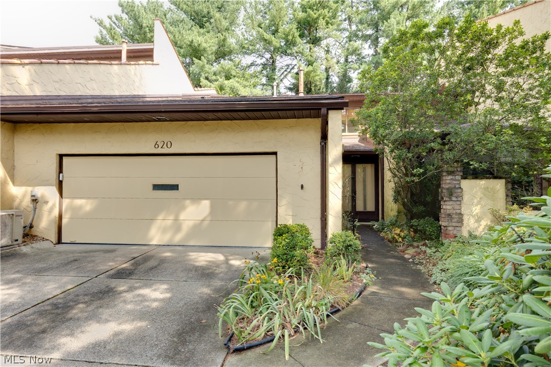 Akron OH, 620 Hampton Ridge Drive