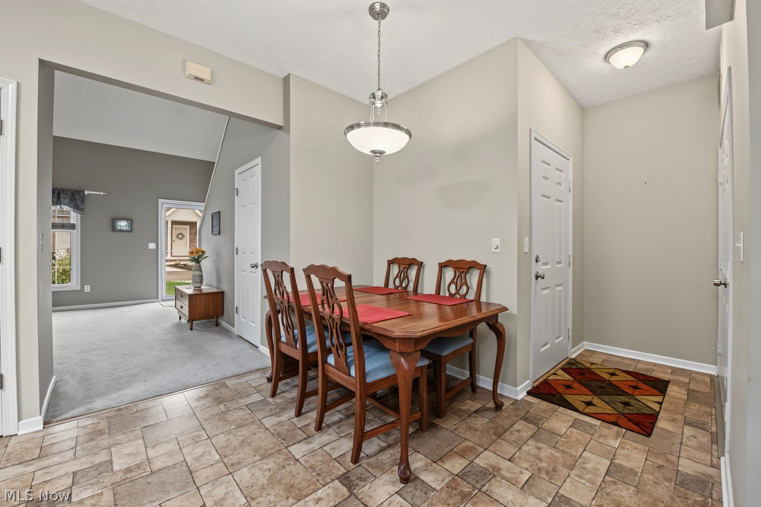 2056 Jennifer Street Akron OH 44313