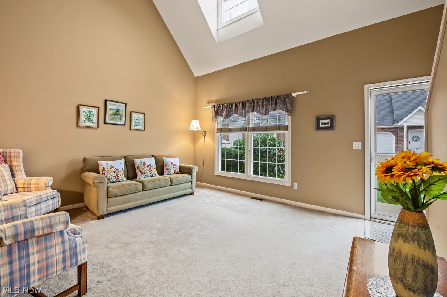 2056 Jennifer Street Akron OH 44313