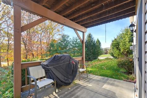 11 River Ridge Lane Munroe Falls OH 44262