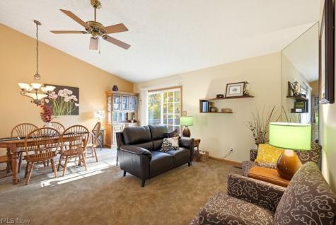 11 River Ridge Lane Munroe Falls OH 44262