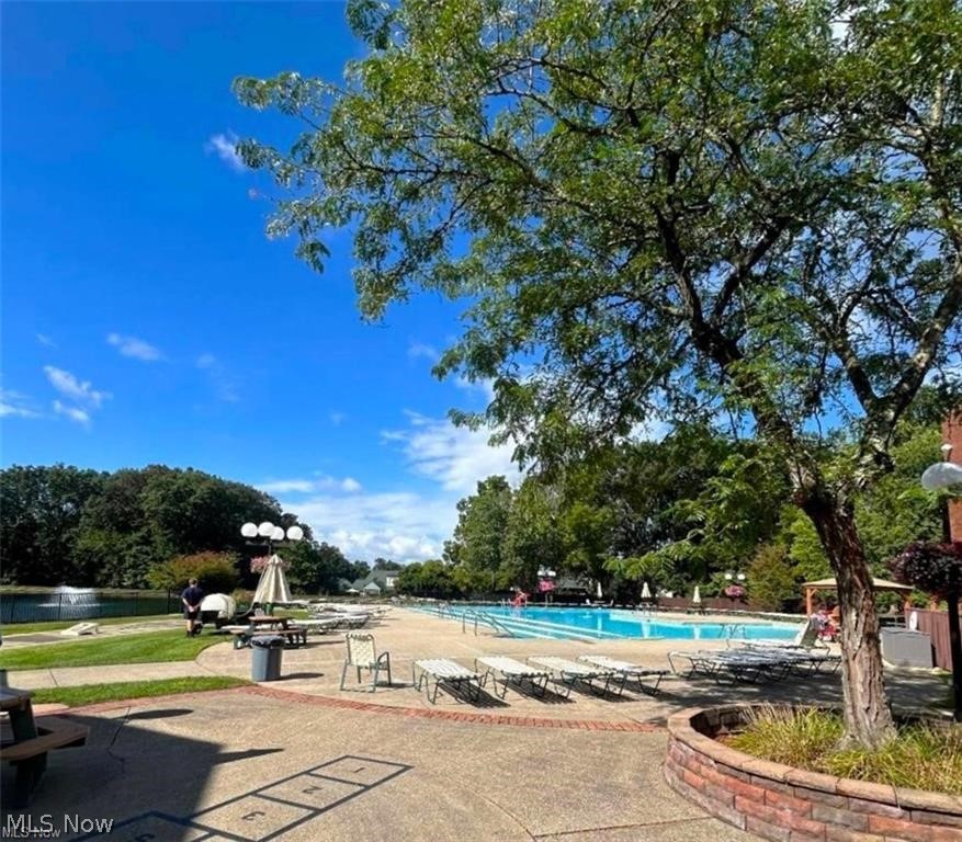 6270 Greenwood Sagamore Hills OH 44067