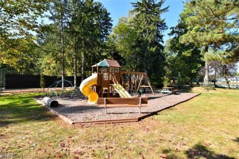 6270 Greenwood Sagamore Hills OH 44067