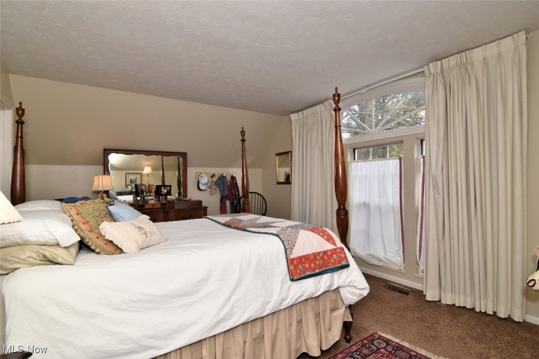 47 Cleveland Street Chagrin Falls OH 44022