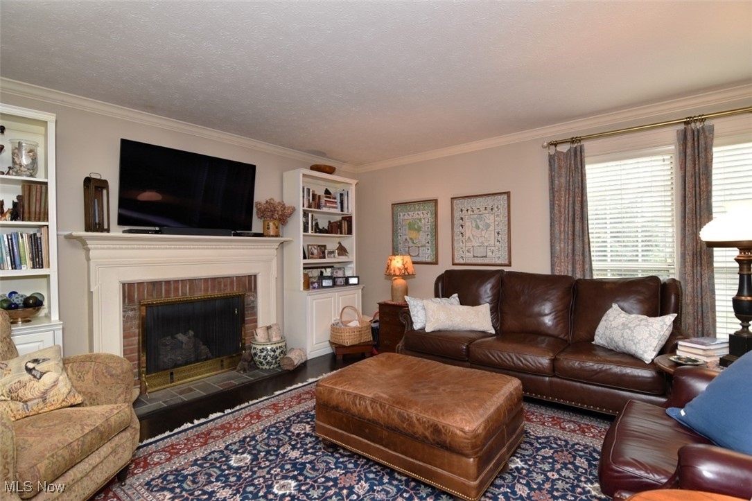 47 Cleveland Street Chagrin Falls OH 44022