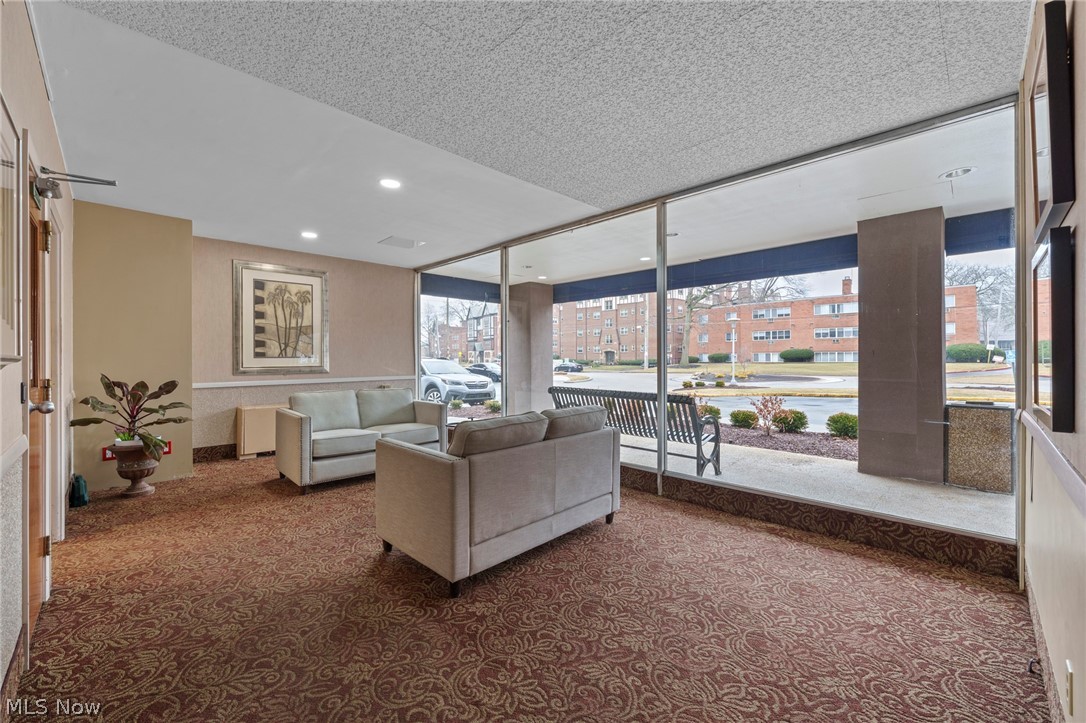 12520 Edgewater Drive Lakewood OH 44107