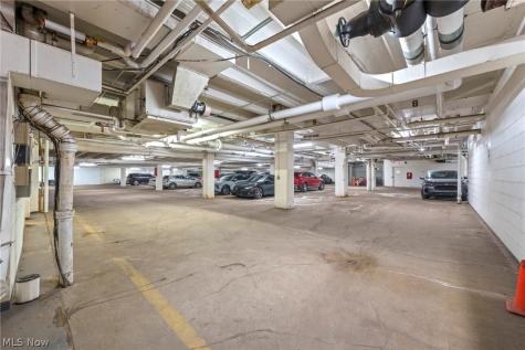 12520 Edgewater Drive Lakewood OH 44107