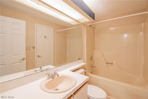 3765 Lake Run Boulevard Stow OH 44224