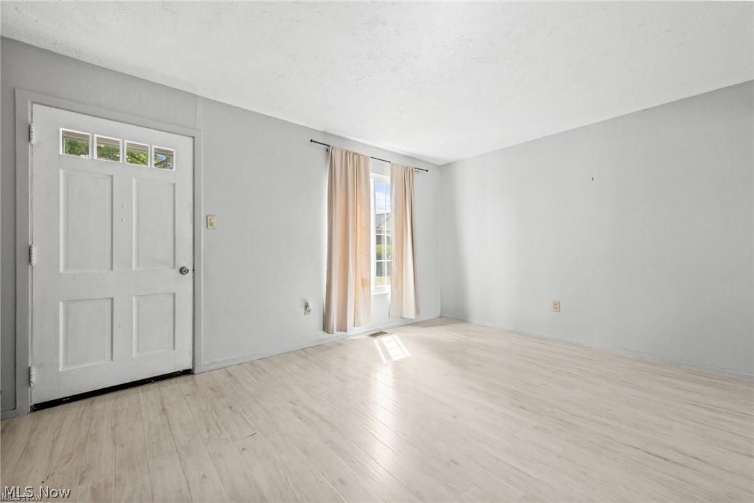 296 E 235th Street Euclid OH 44123
