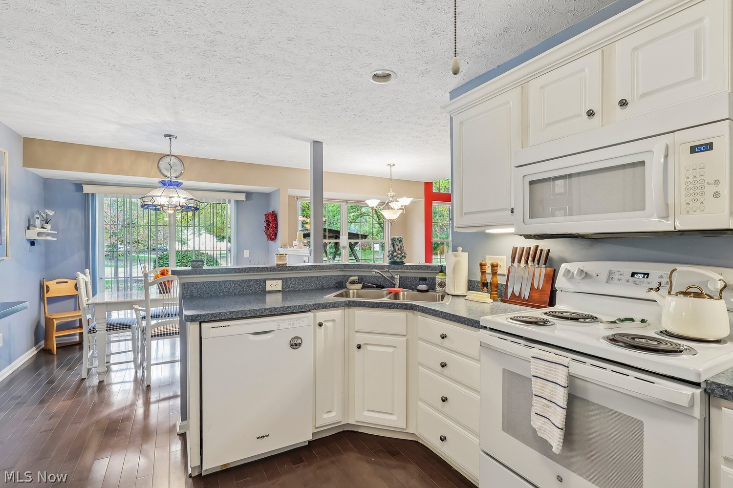 9058 W Windsor Drive W Olmsted Falls OH 44138
