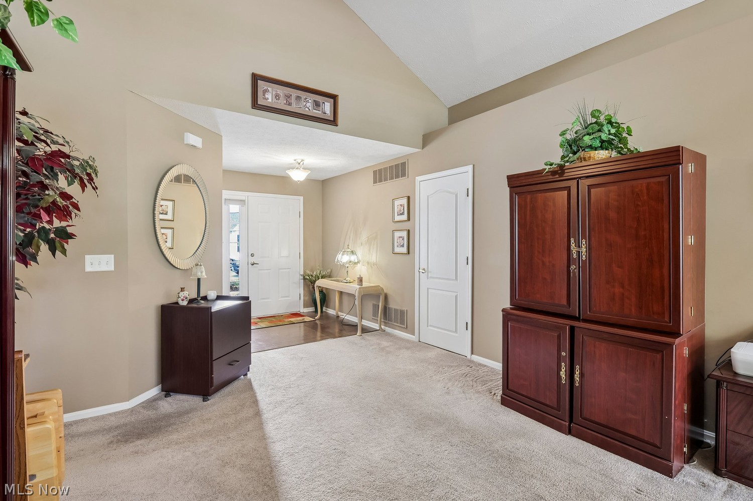 9058 W Windsor Drive W Olmsted Falls OH 44138