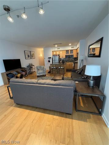 1237 Washington Avenue Cleveland OH 44113