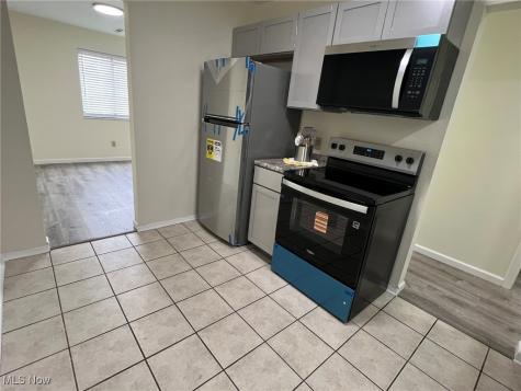 2773 Mull Avenue Copley OH 44321
