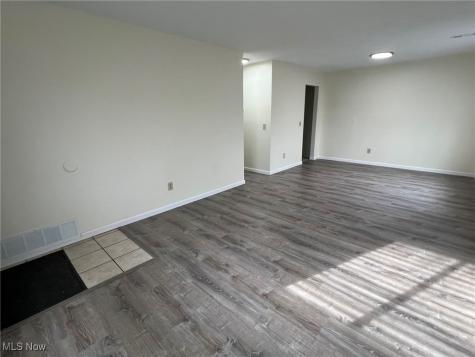 2773 Mull Avenue Copley OH 44321