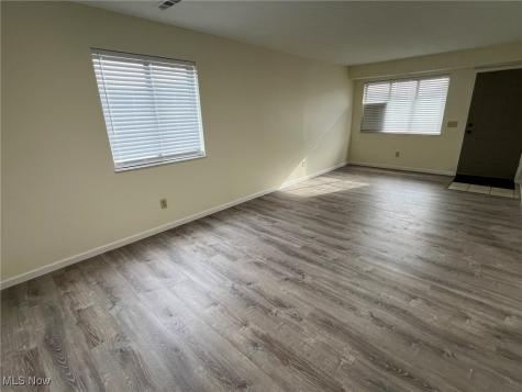2773 Mull Avenue Copley OH 44321