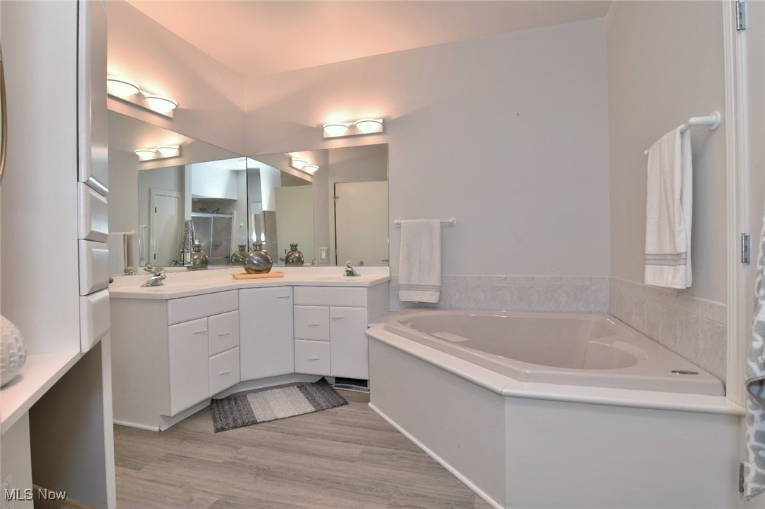 3194 Richmond Road Beachwood OH 44122