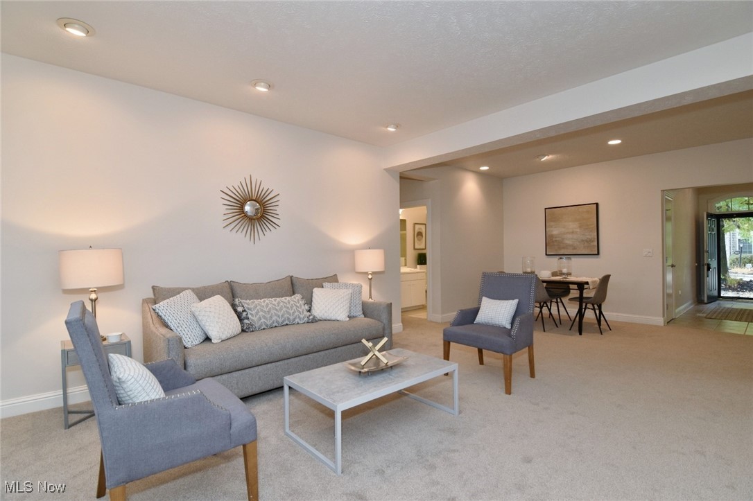 3194 Richmond Road Beachwood OH 44122