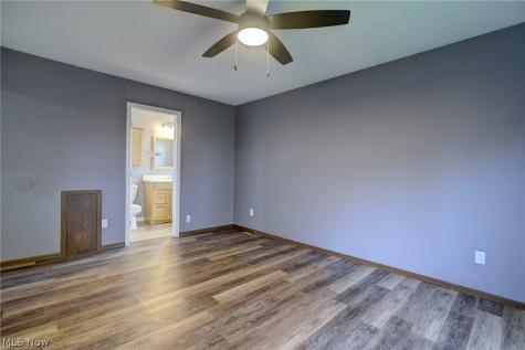 378 Deepwood Drive Wadsworth OH 44281