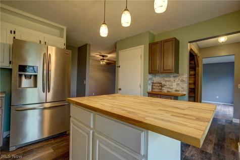 378 Deepwood Drive Wadsworth OH 44281