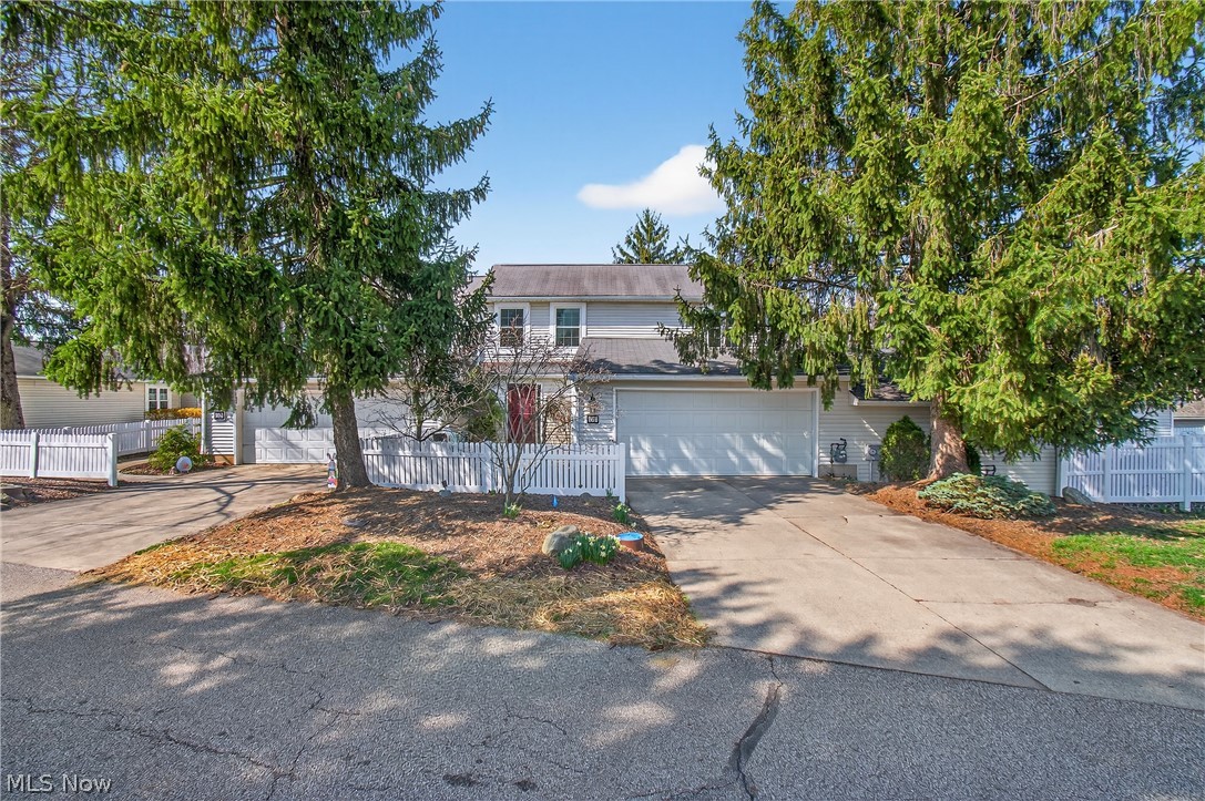 858 Sutton Place Akron OH 44313