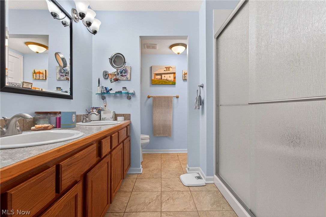 858 Sutton Place Akron OH 44313