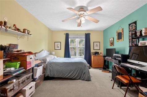 858 Sutton Place Akron OH 44313