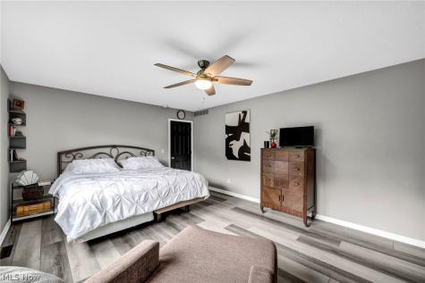 19 Pond Drive Rocky River OH 44116